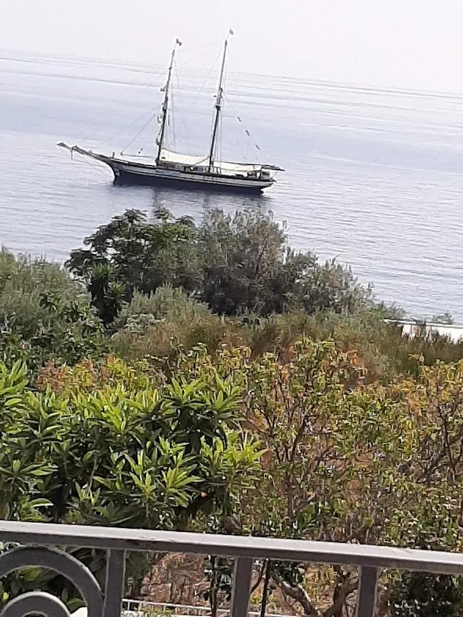 Villa Insolia Santa Marina Salina Italien