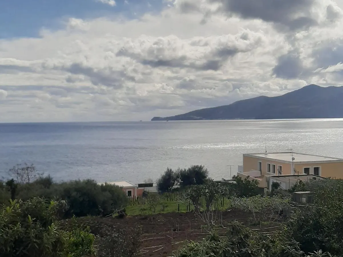 Villa Insolia Santa Marina Salina Italien